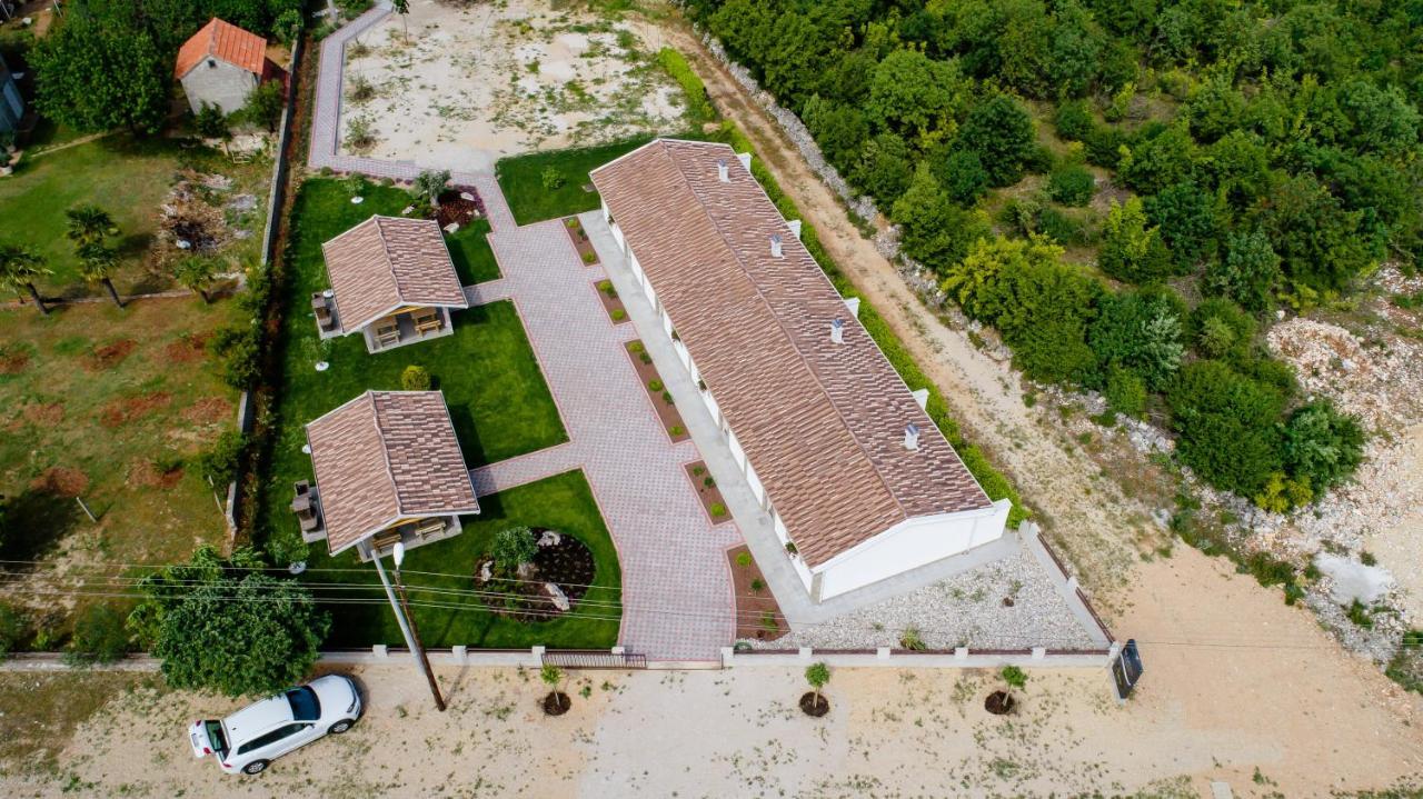 Apartments Slapovi Studenci Exterior photo