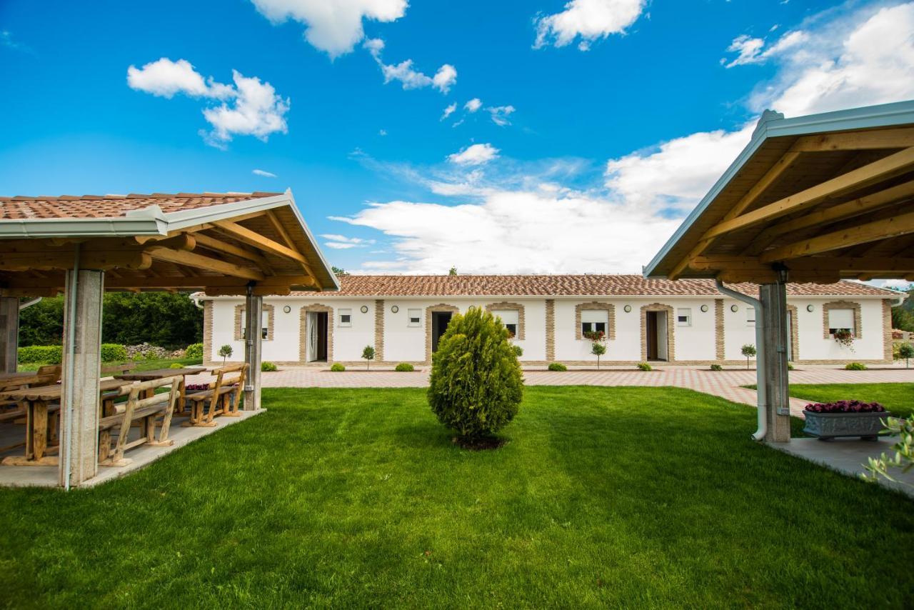 Apartments Slapovi Studenci Exterior photo
