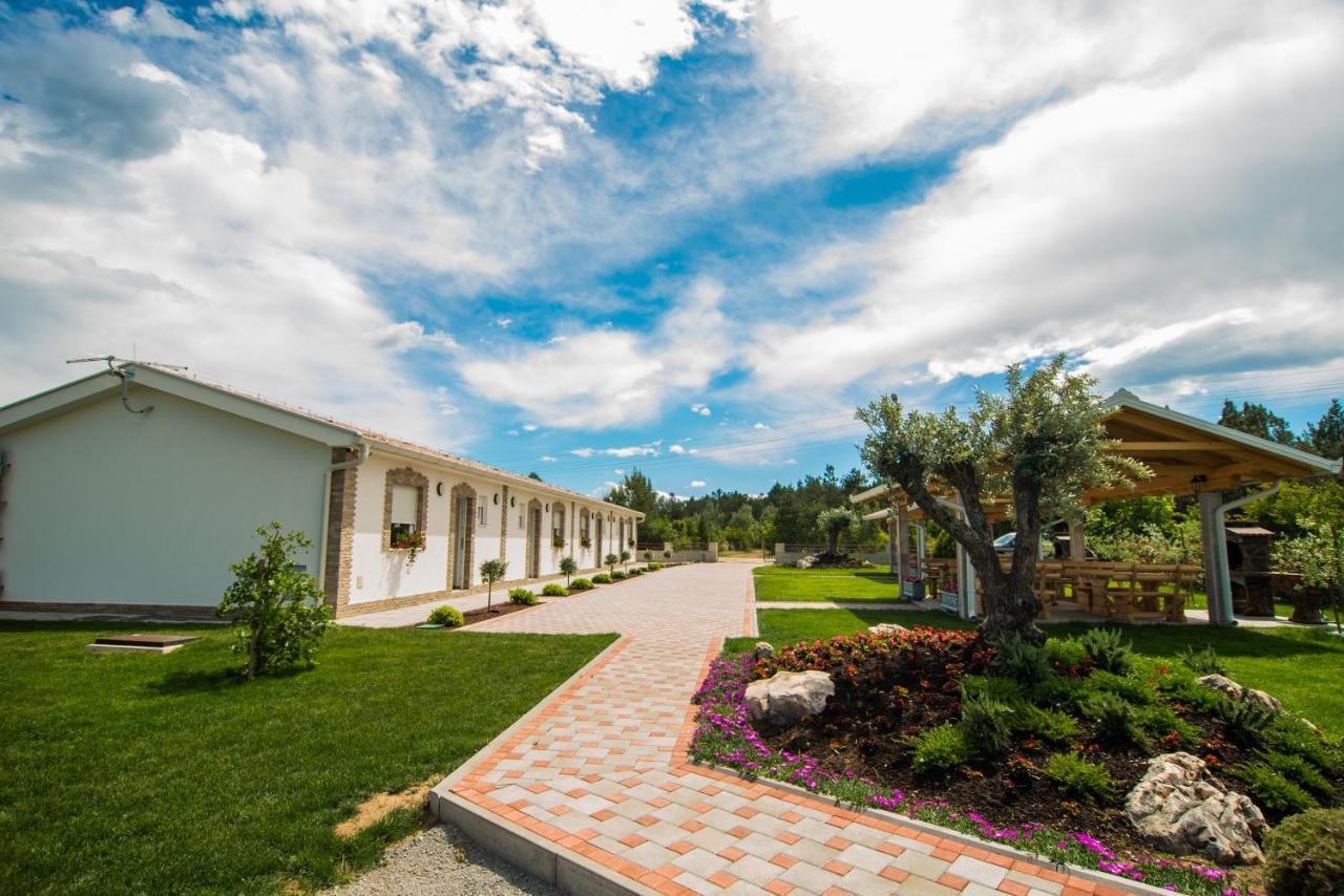 Apartments Slapovi Studenci Exterior photo
